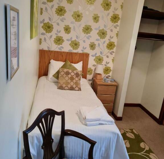 בית מלון כפרי Queens