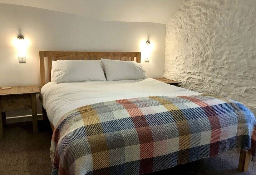 مبيت وإفطار Lucy S Tearoom