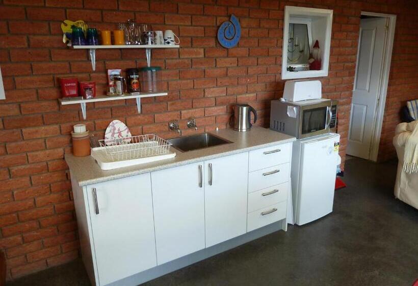 Panorama On Sorell B&b