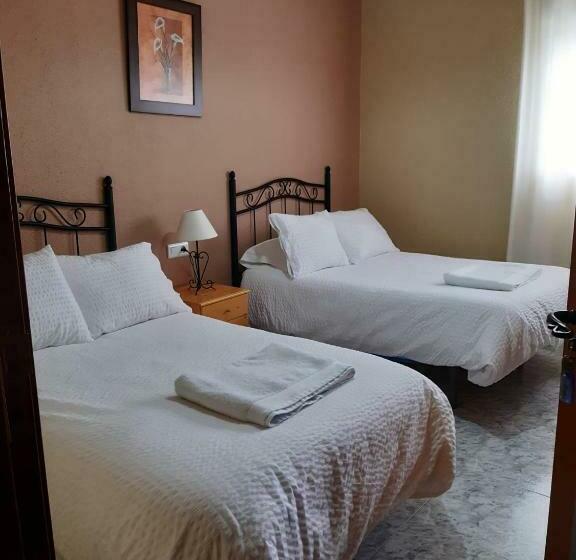 פנסיון Alojamiento Mª Carmen