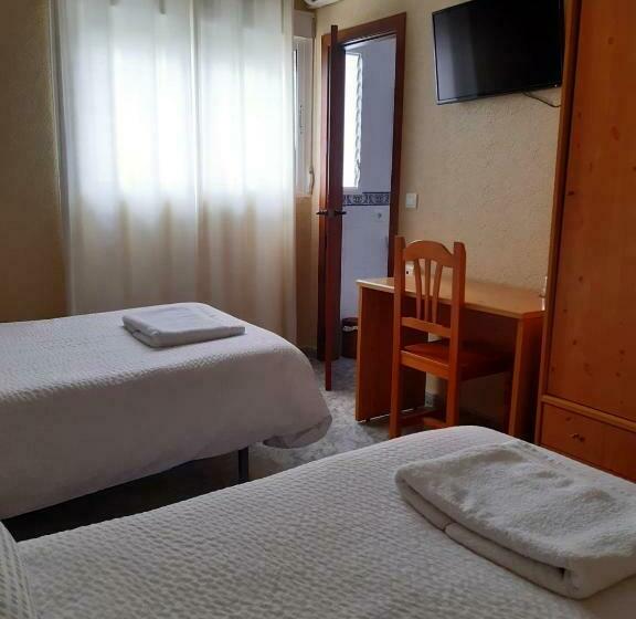 פנסיון Alojamiento Mª Carmen