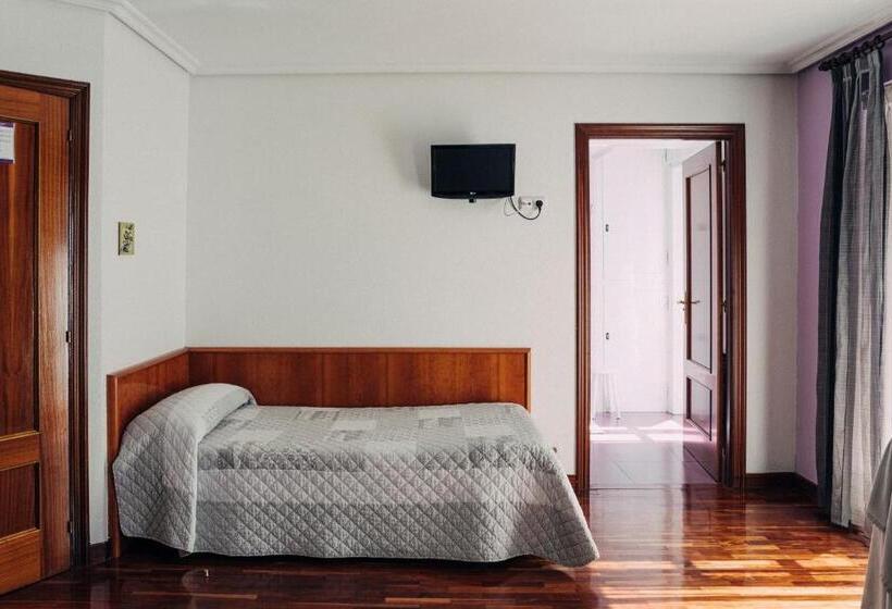 Pensión Amaia H Vi 00348