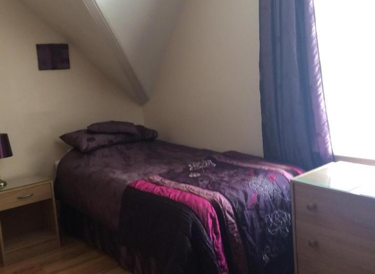 פנסיון Brown S Guest House