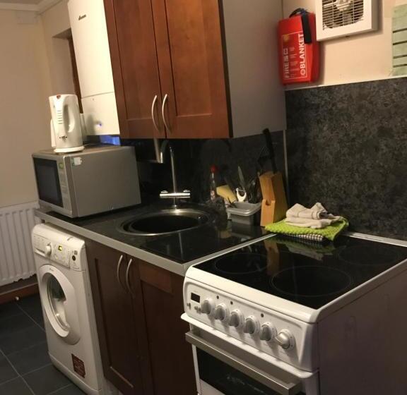 פנסיון Brown S Guest House