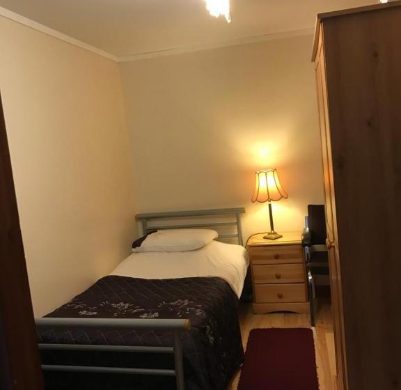 פנסיון Brown S Guest House