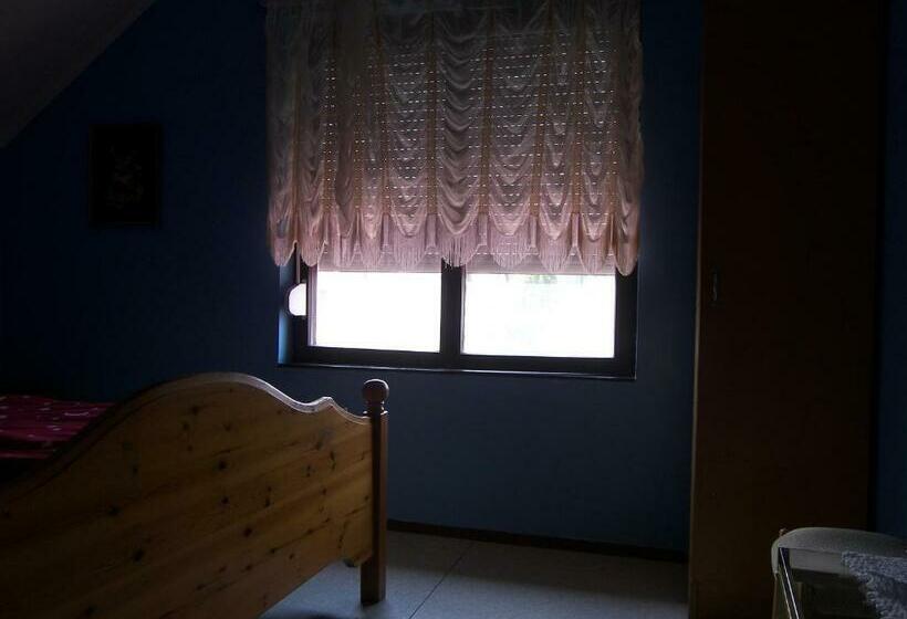 بنسيون Csilla Nyaraló