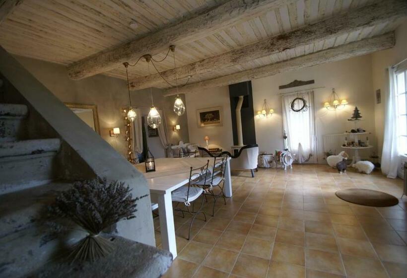 פנסיון Côté Provence