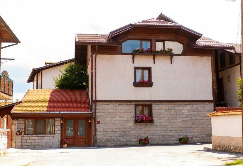 بنسيون Grancharova Guest House