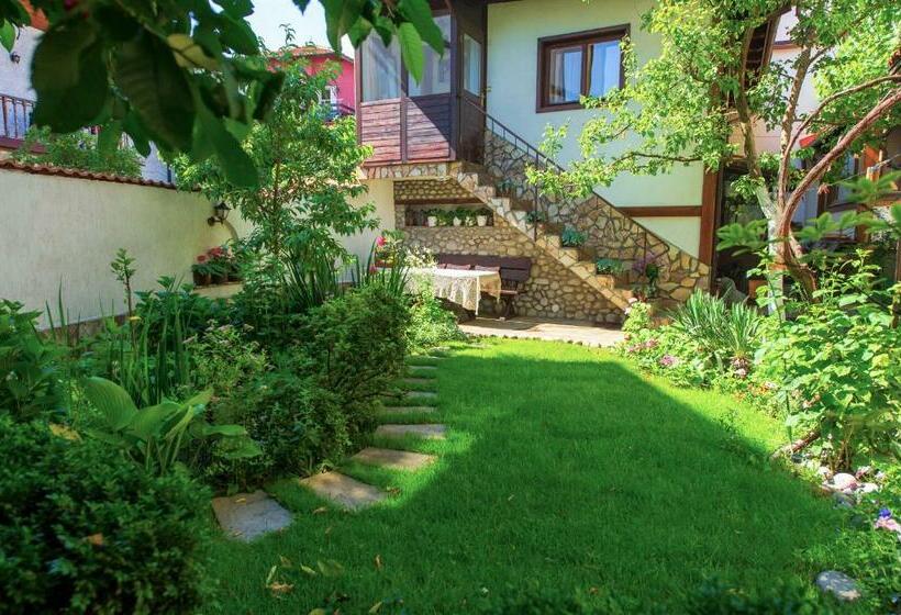 ペンション Grancharova Guest House