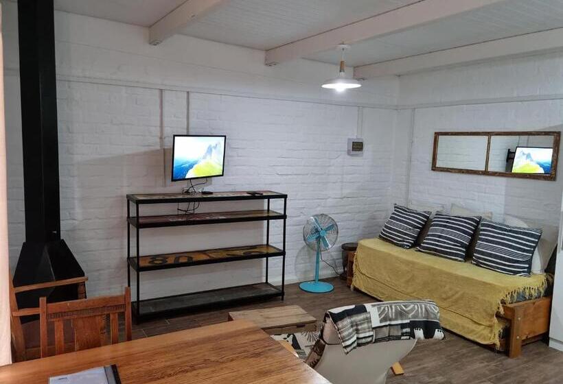 بنسيون Greenhouse Accommodation