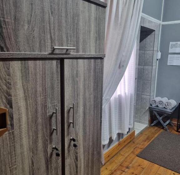 פנסיון Jalome Guesthouse