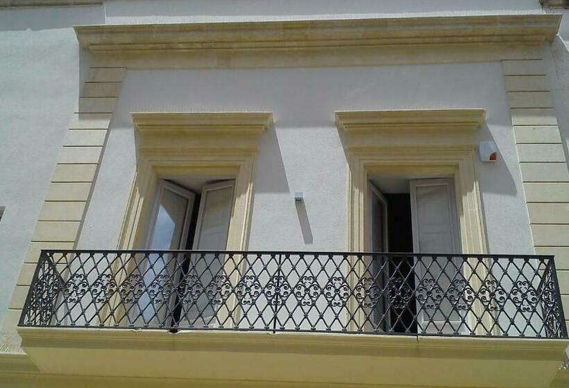 פנסיון Kaleidos Guest House