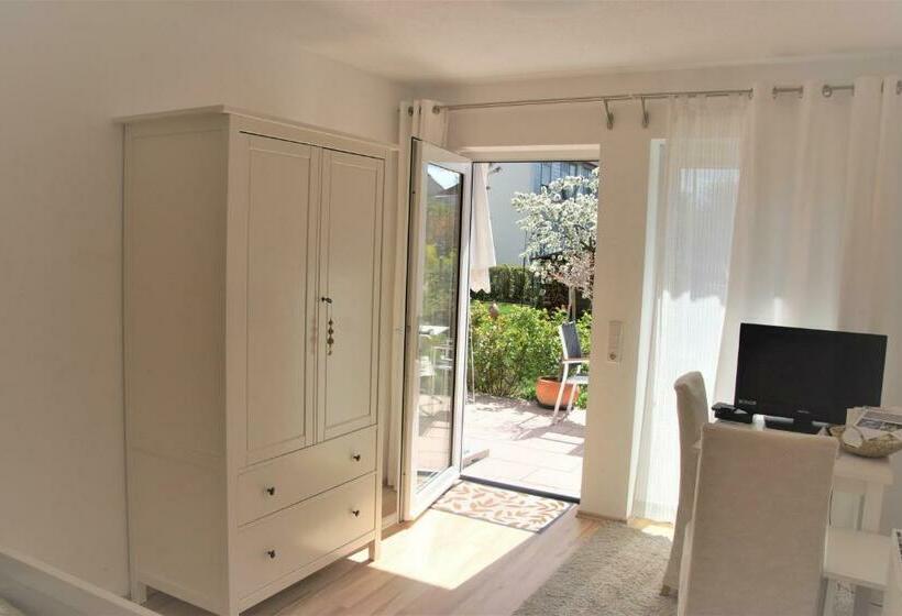 פנסיון Karuna Haus