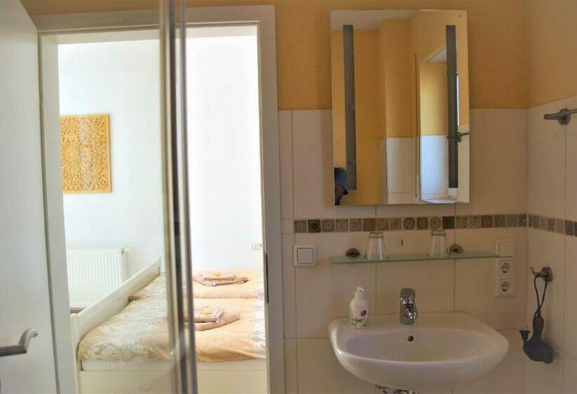 פנסיון Karuna Haus