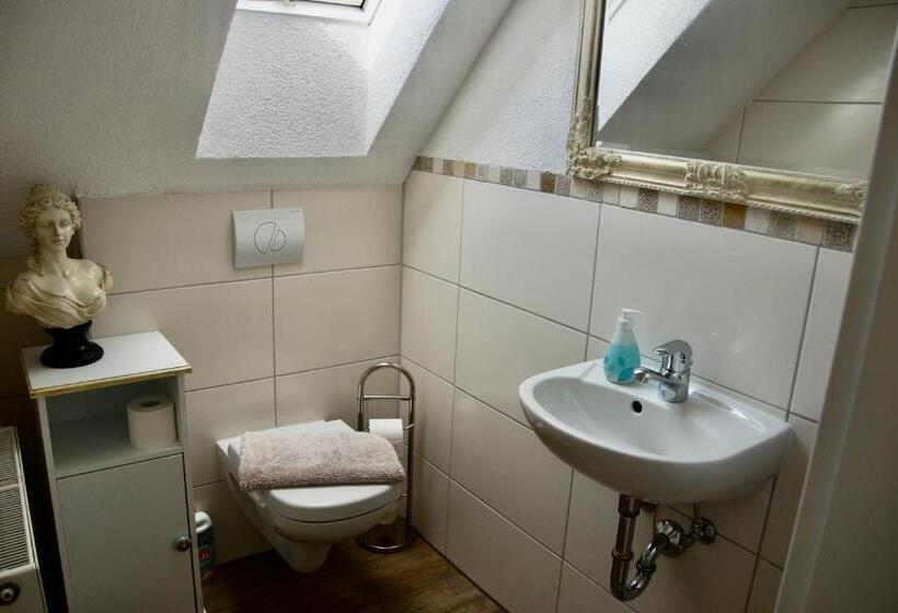 פנסיון Karuna Haus