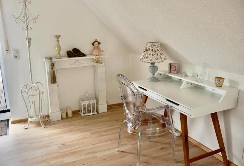 פנסיון Karuna Haus