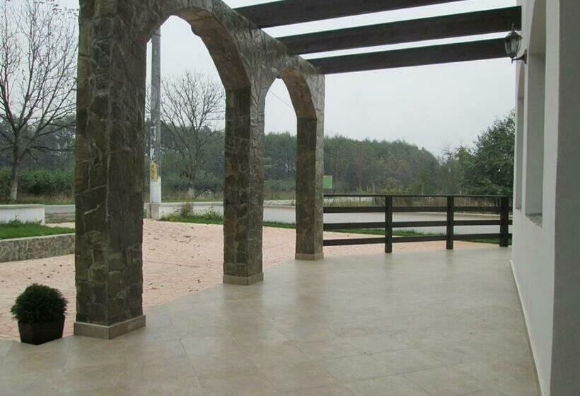 ペンション , La Moara