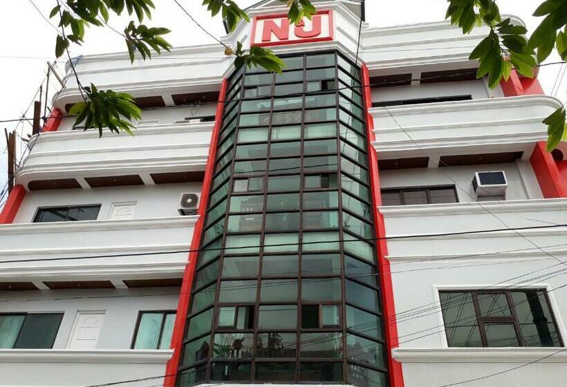 پانسیون N&j Lopez Lodging House