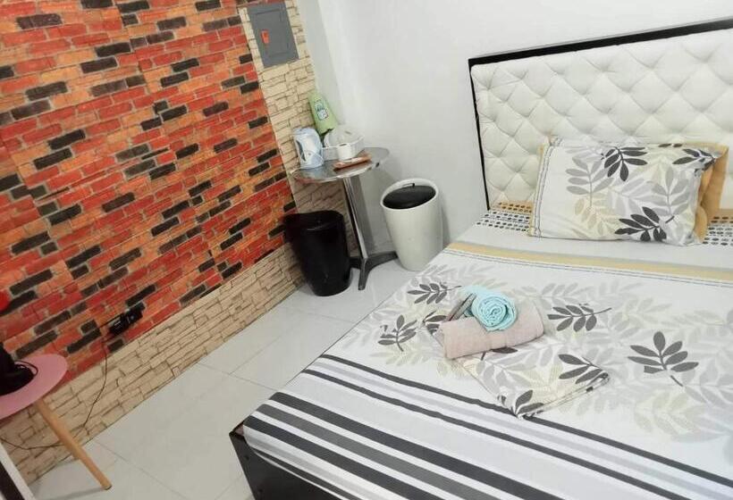 پانسیون N&j Lopez Lodging House