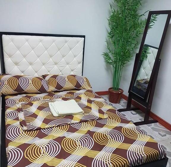 پانسیون N&j Lopez Lodging House