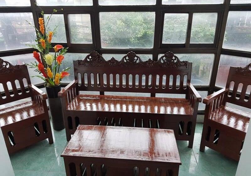 پانسیون N&j Lopez Lodging House