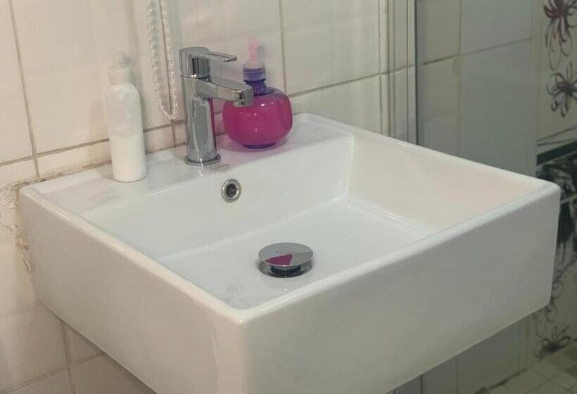 펜션 Oleratong Guest House