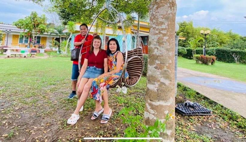 ペンション Panutsaya Homestay