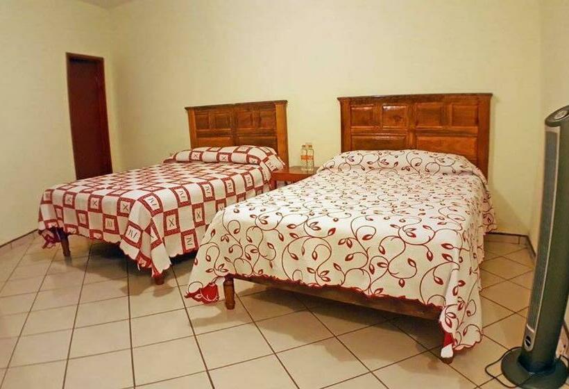 פנסיון Posada Familiar El Dorado