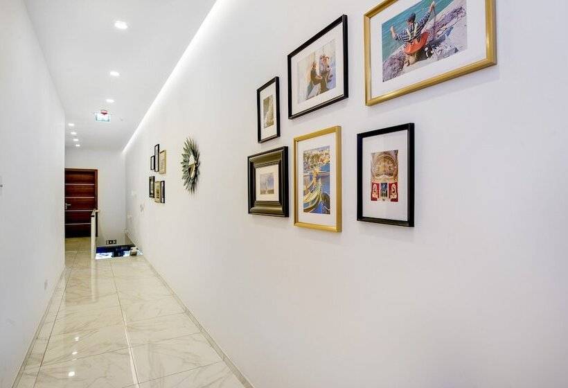 پانسیون South Wind Guesthouse