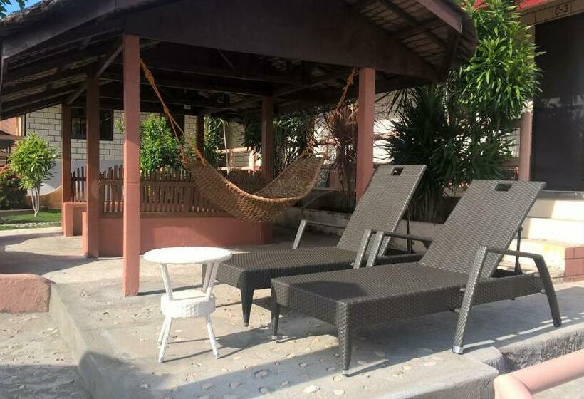 펜션 Sunset Vista Sea Front Guest House