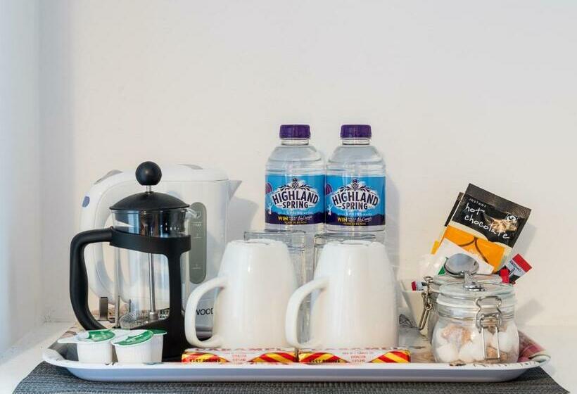 Пансион The Birches