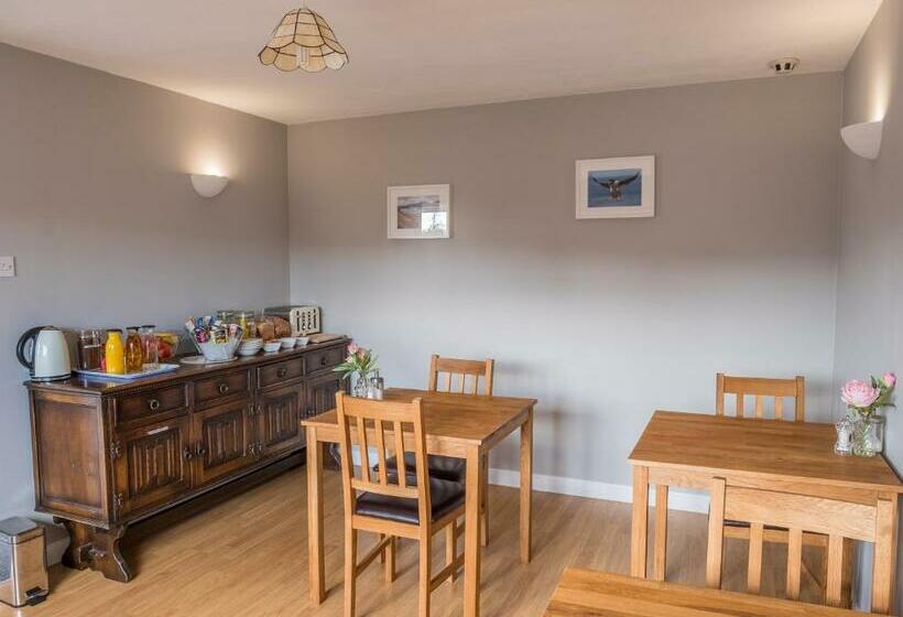 Пансион The Birches