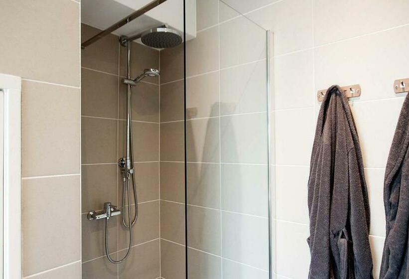 بنسيون The Market Retreat