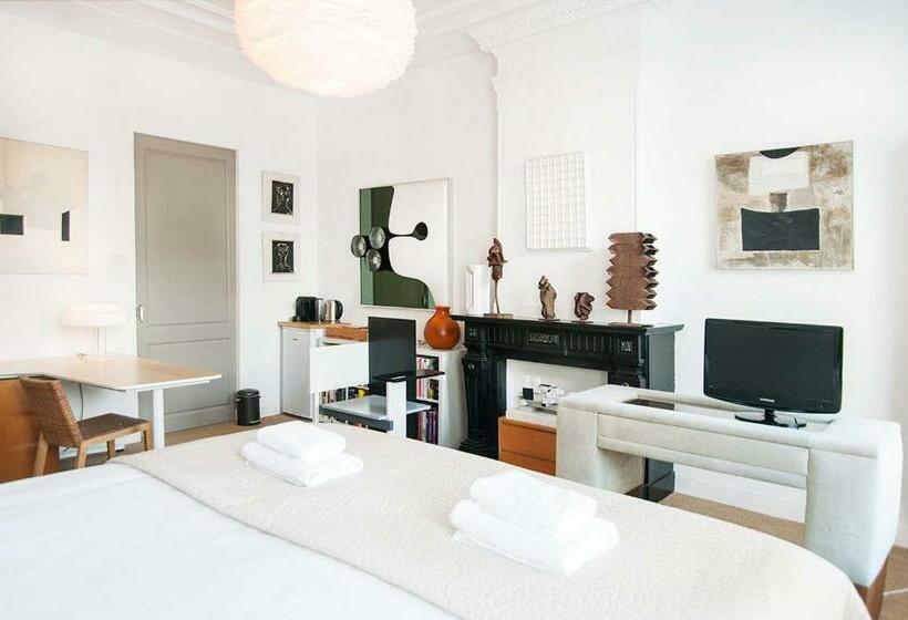 بنسيون The Market Retreat