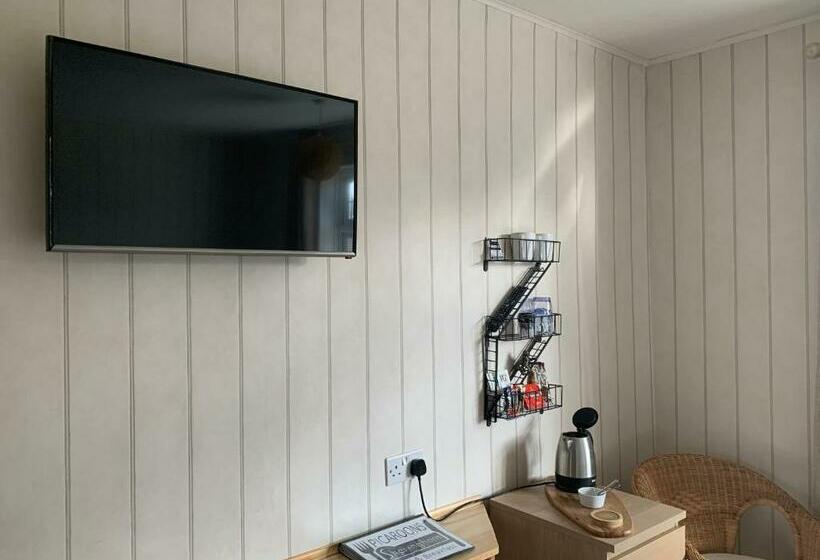 Picaroons Bed And Breakfast