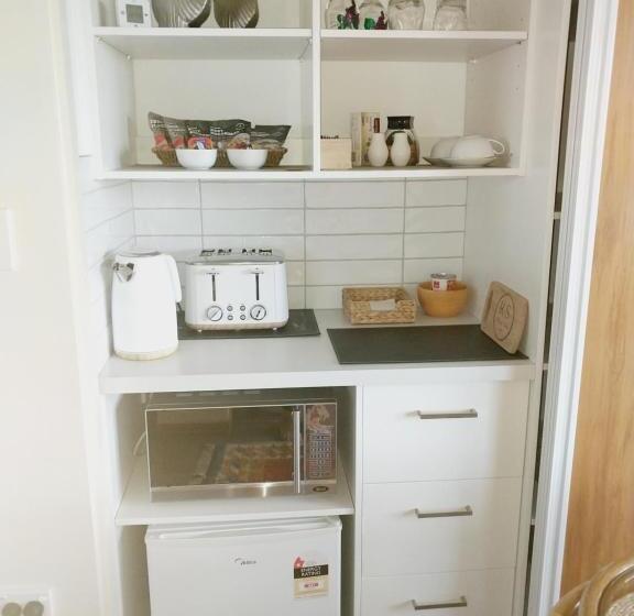 Rarangi Seaview On The Beach B&b