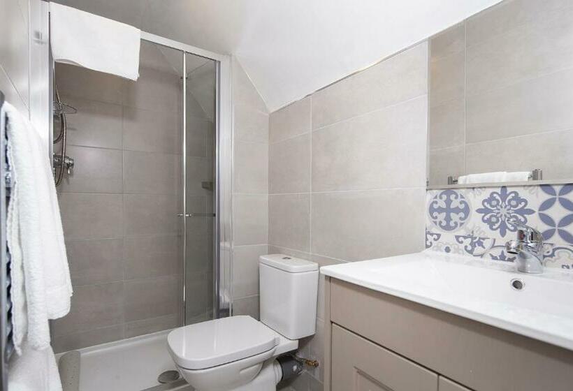 Summerfield Lodge B&b