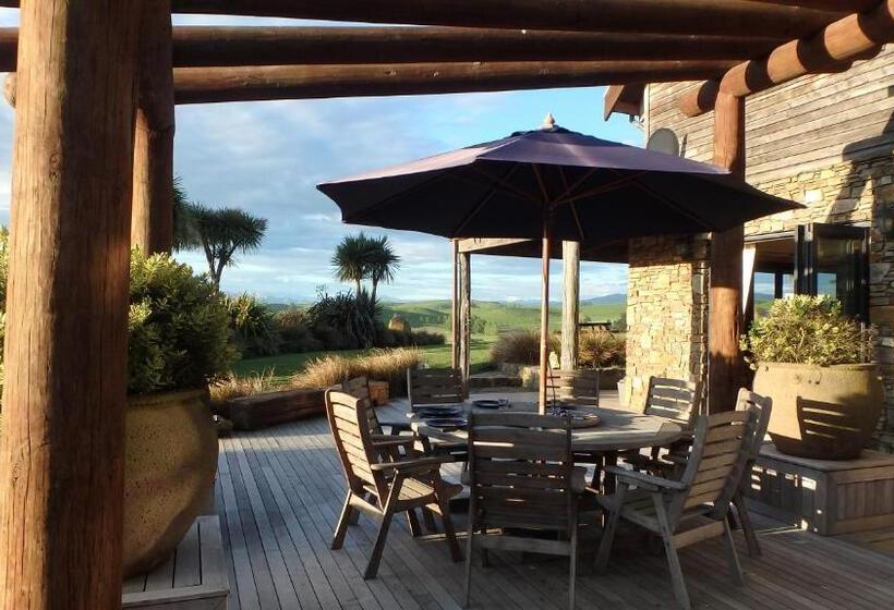 Tree House Lodge Bed & Breakfast