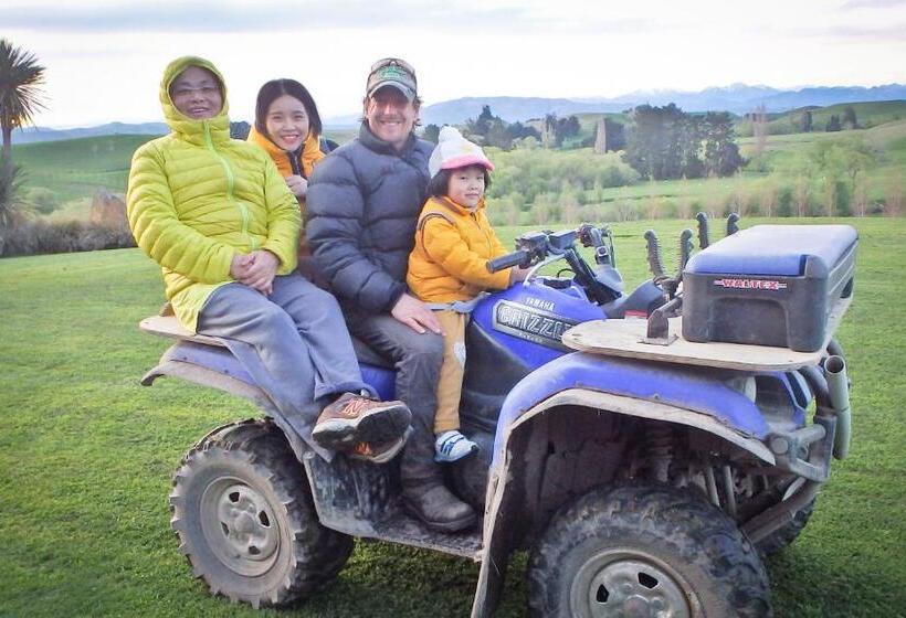 Tree House Lodge Bed & Breakfast