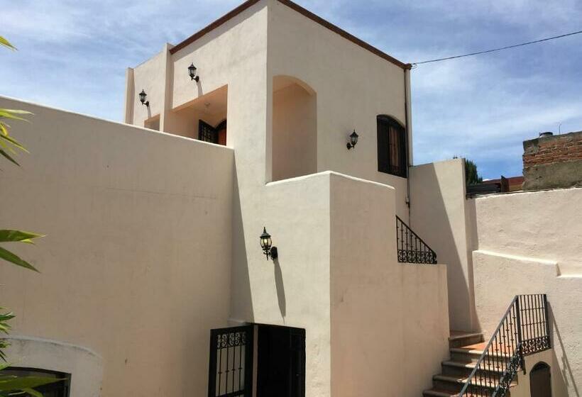 הוסטל Hostal El Dulce Nombre