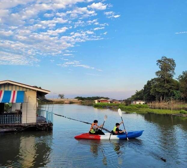 ユースホステル อยู่แพ Paestay อุทัยธานี