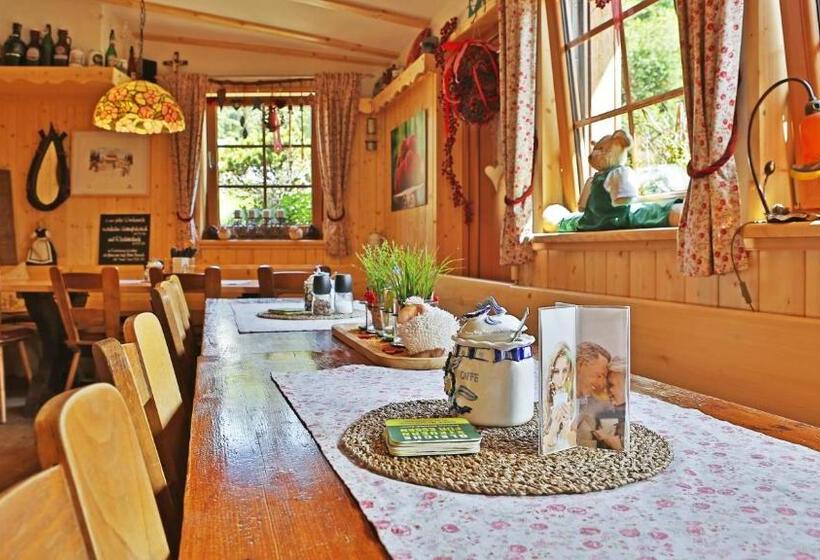 فندق صغير Zur Grossen Tanne