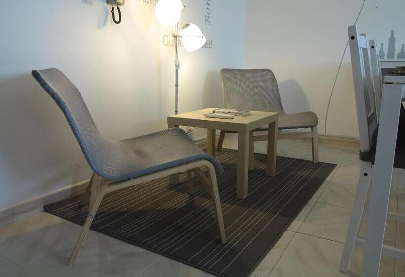 ベッドアンドブレックファースト Biancocancello