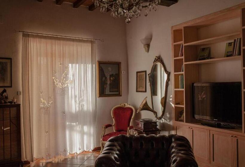 צימר Borgo Della Rocca