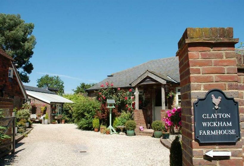 مبيت وإفطار Clayton Wickham Farmhouse