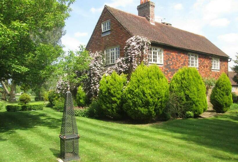 مبيت وإفطار Clayton Wickham Farmhouse