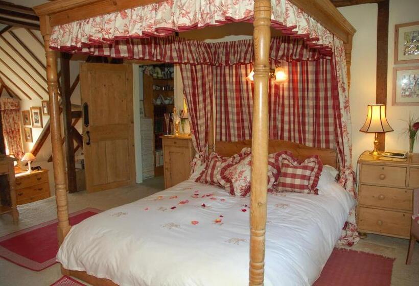 مبيت وإفطار Clayton Wickham Farmhouse