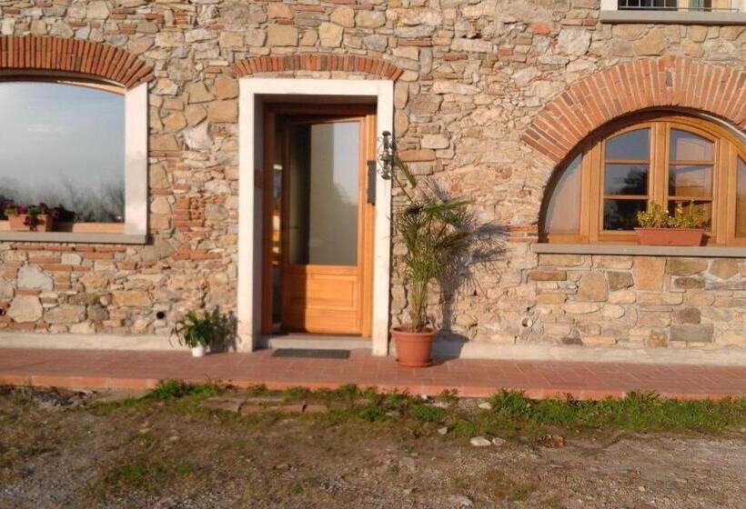 تختخواب و صبحانه La Casa Nell Aia