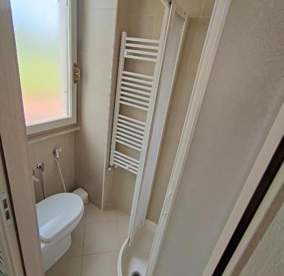 ベッドアンドブレックファースト La Mimosa Chic