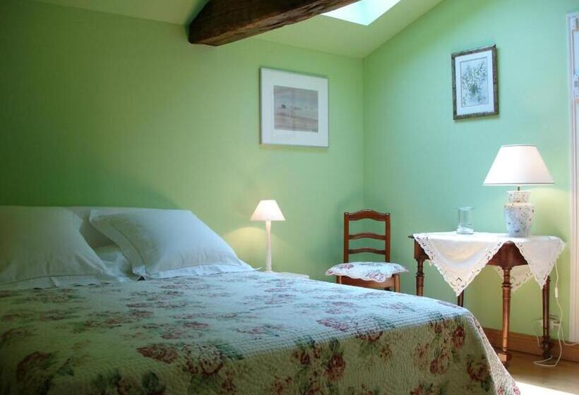 مبيت وإفطار La Petite Provence De Touron